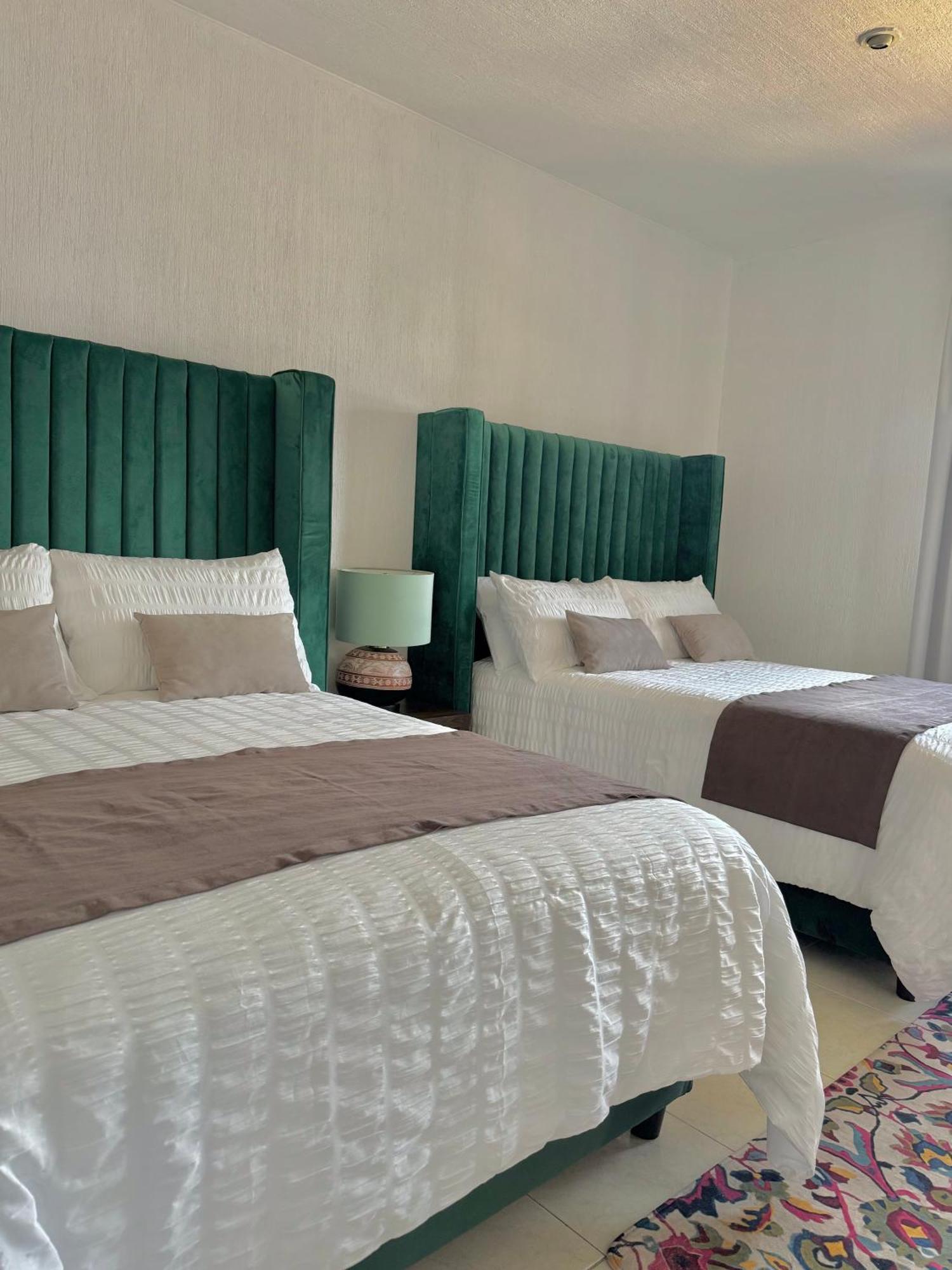 Suite Los Angeles تيكوزاوتلا المظهر الخارجي الصورة